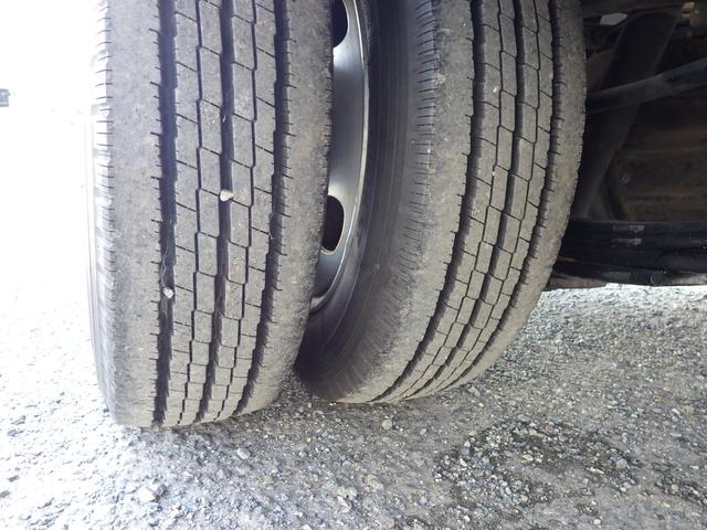 アトラストラック 平・垂直PG・積載2t・全低床・AT・ディーゼル 荷台内寸304×156×63 車両外寸469×169×199 車両総重量5t未満 新明和製PG 昇降能力600kg 準中型免許 4ナンバー エンジン型式 ZD30 3000cc 普通 トラック(47枚目)