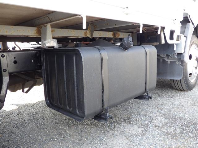 アトラストラック 平・垂直PG・積載2t・全低床・AT・ディーゼル 荷台内寸304×156×63 車両外寸469×169×199 車両総重量5t未満 新明和製PG 昇降能力600kg 準中型免許 4ナンバー エンジン型式 ZD30 3000cc 普通 トラック(52枚目)