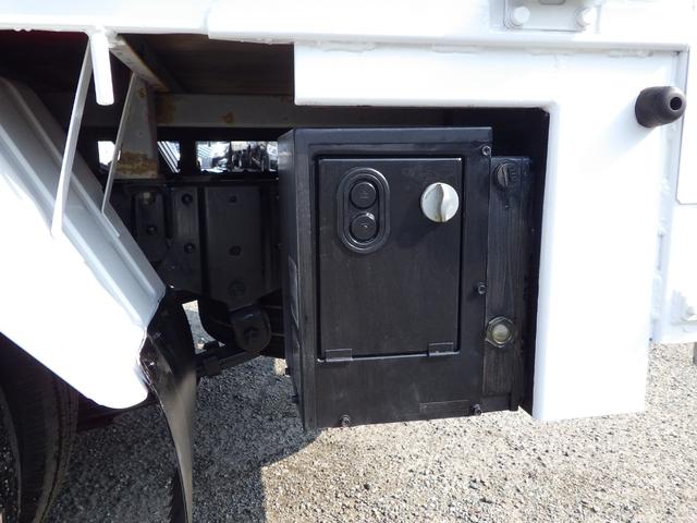 アトラストラック 平・垂直PG・積載2t・全低床・AT・ディーゼル 荷台内寸304×156×63 車両外寸469×169×199 車両総重量5t未満 新明和製PG 昇降能力600kg 準中型免許 4ナンバー エンジン型式 ZD30 3000cc 普通 トラック(59枚目)