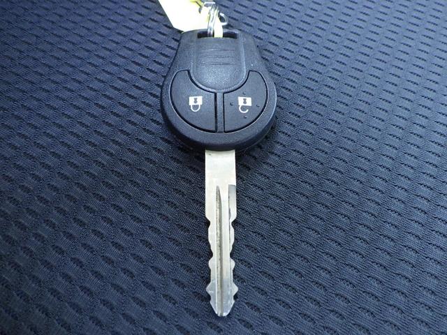 アトラストラック 平・垂直PG・積載2t・全低床・AT・ディーゼル 荷台内寸304×156×63 車両外寸469×169×199 車両総重量5t未満 新明和製PG 昇降能力600kg 準中型免許 4ナンバー エンジン型式 ZD30 3000cc 普通 トラック(68枚目)