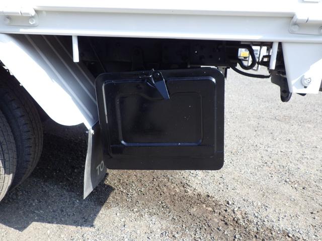 ダイナトラック Ｗキャブ・積載１．２５ｔ・ＭＴ・ガソリン　荷台内寸２０９×１５９×３８　車両外寸４６９×１６９×１９８　車両総重量３．５ｔ未満　荷台地上高　約７６　新普通免許　４ナンバー　エンジン型式／１ＴＲ　全ドアパワーウィンドウ　２０００ｃｃ（46枚目）