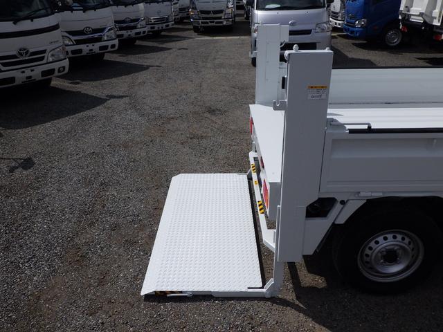 NT100クリッパートラック 平ボディ 垂直式 パワーゲート 0.35t MT ガソリン 荷台内寸 205×140×29 車両外寸 339×147×179 車両総重量 3.5t未満 普通免許 4ナンバー エンジン型式 R06A 660cc 保証付 軽 トラック(37枚目)
