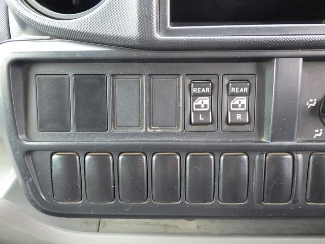 トヨエース 平　Ｗキャブ　１．２５ｔ　１０尺　標準　低床　ＭＴ　ガソリン　荷台内寸　２０８×１６０×３８　車両外寸　４６９×１６９×１９８　荷台地上高約　７１　車両総重量　３．５ｔ未満　普通免許　４ナンバー　エンジン型式　１ＴＲ　２０００ｃｃ　保障付　小型　トラック（16枚目）