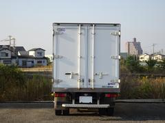 車両状態、お見積り、保証など気になる点がございましたら、お気軽にスタッフまでお尋ねください♪ 5