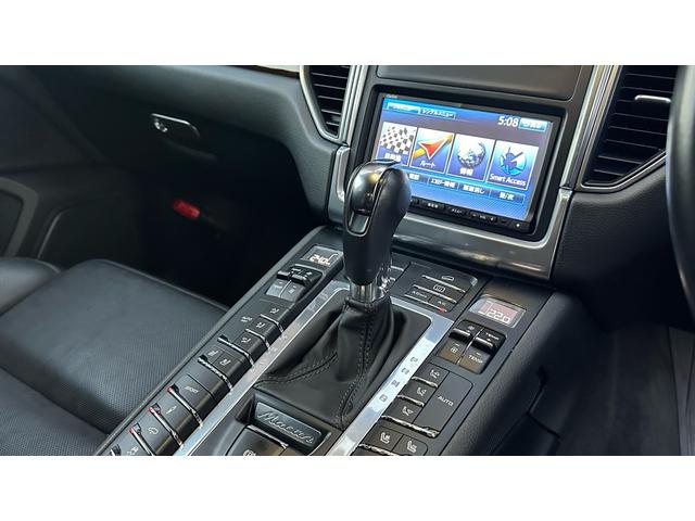 マカン マカンS V6 3000cc ターボ エアサスペンション ウッドパネル レザーシート ドラレコ ナビゲーション バックカメラ(11枚目)