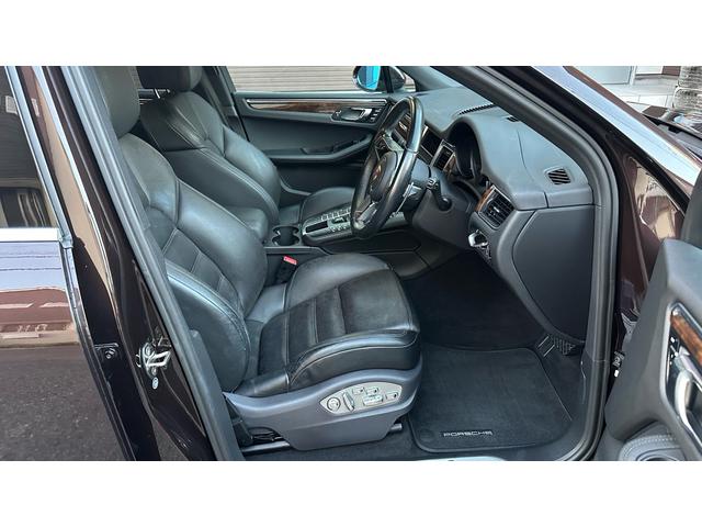 マカン マカンS V6 3000cc ターボ エアサスペンション ウッドパネル レザーシート ドラレコ ナビゲーション バックカメラ(13枚目)