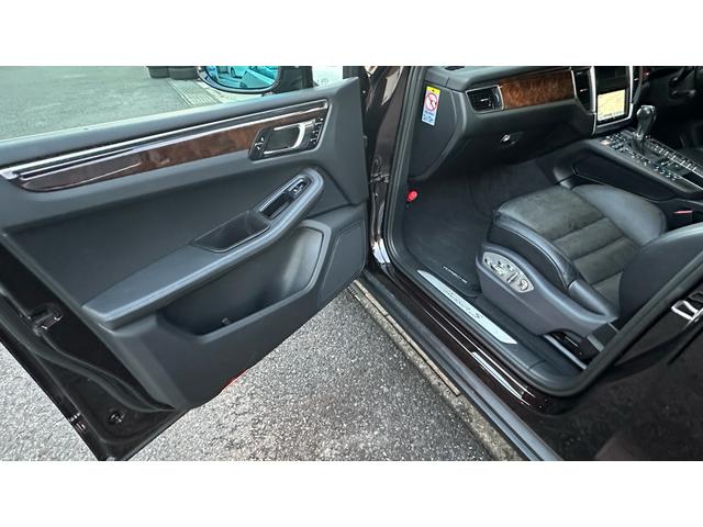 マカン マカンS V6 3000cc ターボ エアサスペンション ウッドパネル レザーシート ドラレコ ナビゲーション バックカメラ(64枚目)