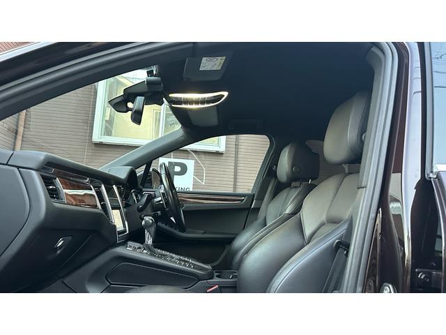 マカン マカンS V6 3000cc ターボ エアサスペンション ウッドパネル レザーシート ドラレコ ナビゲーション バックカメラ(65枚目)