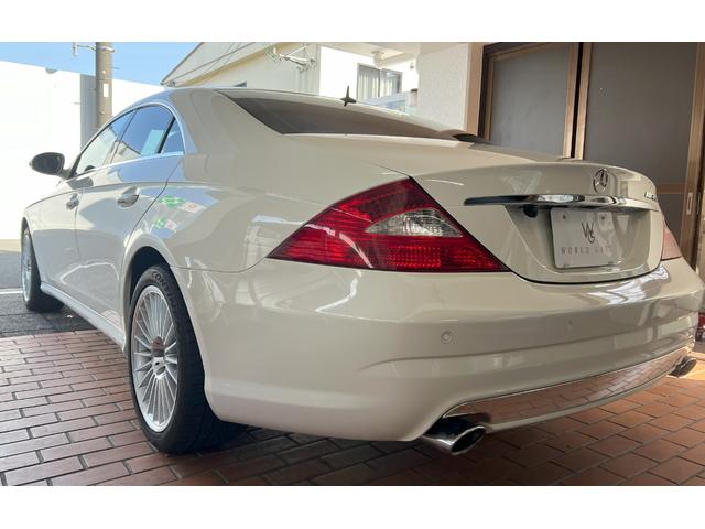 ＣＬＳ３５０　スポーツパッケージ　ＡＭＧ仕様！正規ディーラー車！ブラックレザーシート！サンルーフ！バックカメラ！ＥＴＣ！(10枚目)