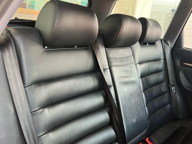 Ａ４アバント ２．４クワトロ　ワンオーナー　正規ディーラー車　レザーシート　４ＷＤクワトロ（23枚目）