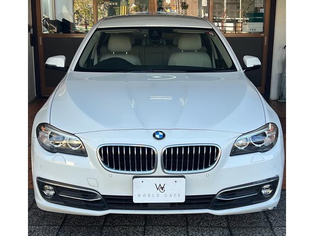 5シリーズ 523d ラグジュアリー ベージュレザーシート・バックカメラ・TV地デジ・純正ナビ・ETC(4枚目)