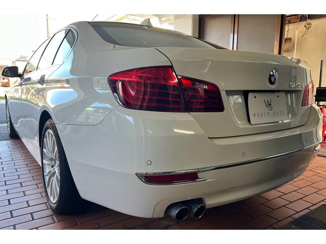 5シリーズ 523d ラグジュアリー ベージュレザーシート・バックカメラ・TV地デジ・純正ナビ・ETC(13枚目)