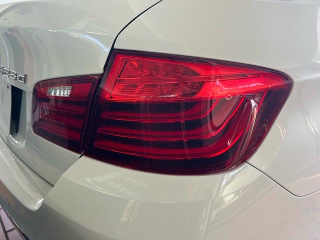 5シリーズ 523d ラグジュアリー ベージュレザーシート・バックカメラ・TV地デジ・純正ナビ・ETC(15枚目)