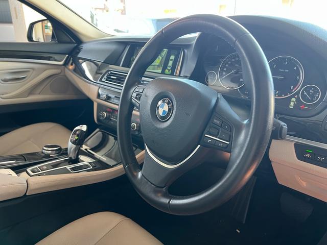 5シリーズ 523d ラグジュアリー ベージュレザーシート・バックカメラ・TV地デジ・純正ナビ・ETC(18枚目)