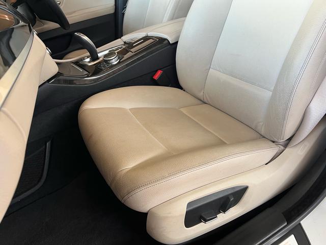 5シリーズ 523d ラグジュアリー ベージュレザーシート・バックカメラ・TV地デジ・純正ナビ・ETC(31枚目)