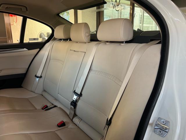 5シリーズ 523d ラグジュアリー ベージュレザーシート・バックカメラ・TV地デジ・純正ナビ・ETC(33枚目)