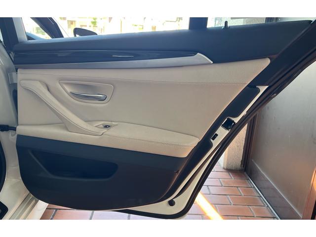 5シリーズ 523d ラグジュアリー ベージュレザーシート・バックカメラ・TV地デジ・純正ナビ・ETC(44枚目)