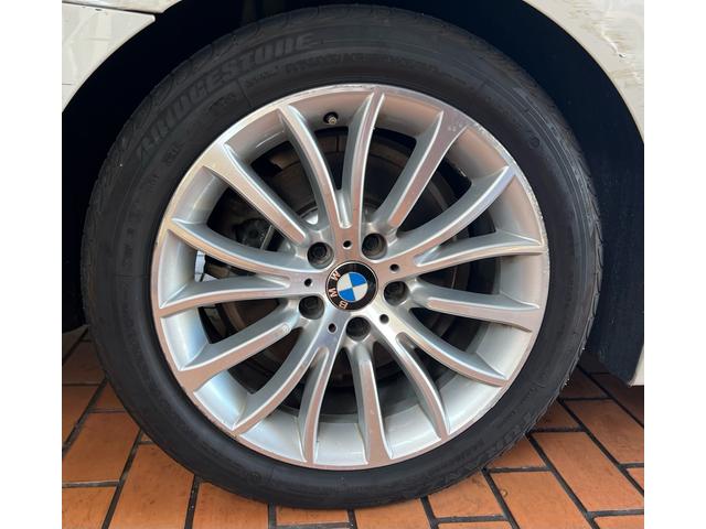 5シリーズ 523d ラグジュアリー ベージュレザーシート・バックカメラ・TV地デジ・純正ナビ・ETC(52枚目)