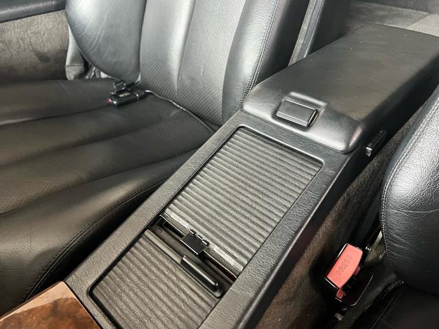 ＳＬ ＳＬ３２０　ブラックレザーシート・正規ディーラー車・社外ナビＴＶ地デジ・ＡＭＧ１８インチアルミ・社外エアロ、マフラー・左ハンドル・ＥＴＣ・ブラック色替え車輛（30枚目）