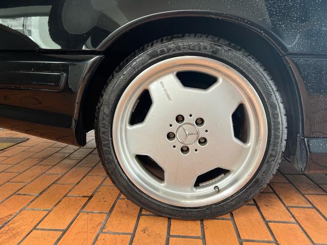 ＳＬ ＳＬ３２０　ブラックレザーシート・正規ディーラー車・社外ナビＴＶ地デジ・ＡＭＧ１８インチアルミ・社外エアロ、マフラー・左ハンドル・ＥＴＣ・ブラック色替え車輛（54枚目）