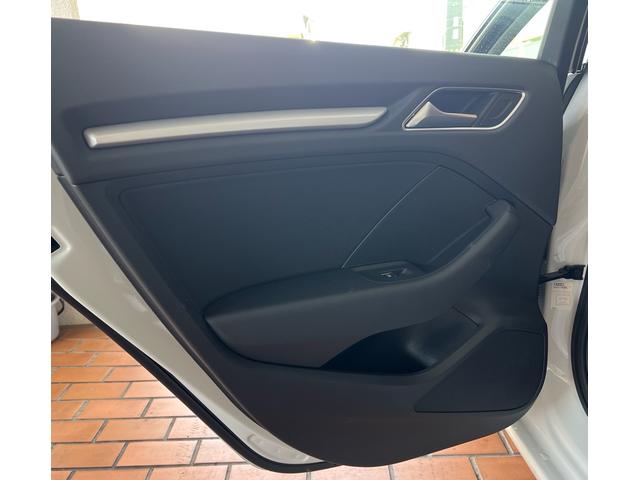 Ａ３ スポーツバック１．４ＴＦＳＩ　ワンオーナー・正規ディーラー車・純正ナビ・地デジＴＶ・コンビニエンスパッケージ・オートクルーズコントロール・バックカメラ・ＥＴＣ（46枚目）