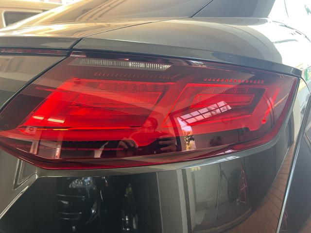 TTクーペ 1.8TFSI Sラインパッケージ 正規ディーラー車・ハーフレザーシート・純正MMIナビTV(地デジ)・ETC・バーチャルコックピット・バックカメラ(21枚目)