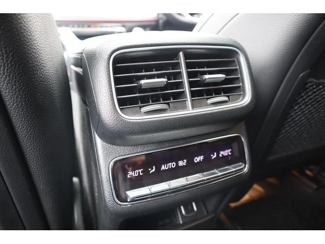 GLE GLE400d 4マチック クーペスポーツ パノラミックS/R デジタルインナーミラー クルーズコントロール ETC ドライブレコーダー フロント/バック/サイドカメラ サンルーフ パワーシート シートヒーター 革シート レーンアシスト(68枚目)