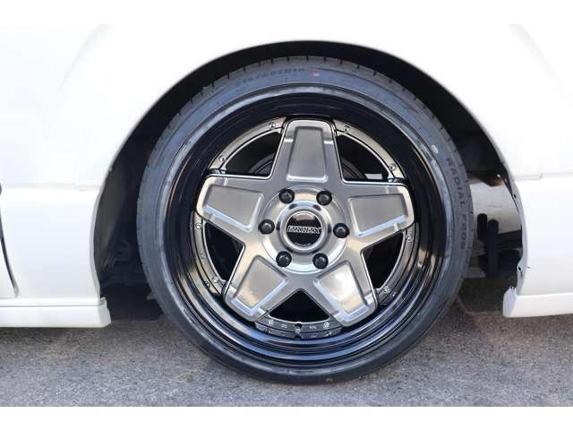 ハイエースバン スーパーGL ダークプライムII 415コブラ フロントリップ・ESSEX ENCS-18(21枚目)