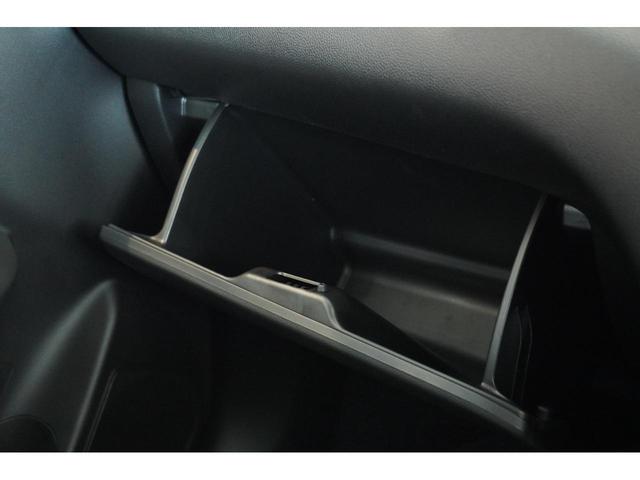 スイフトスポーツ ZC33S ファイナルエディション 6MT ターボ 全方位カメラ シートヒーター 専用17インチアルミホイール 専用ブレーキキャリパー 電格ミラー オートライト ステリモ ACC LEDヘッドライト 安全機能(33枚目)