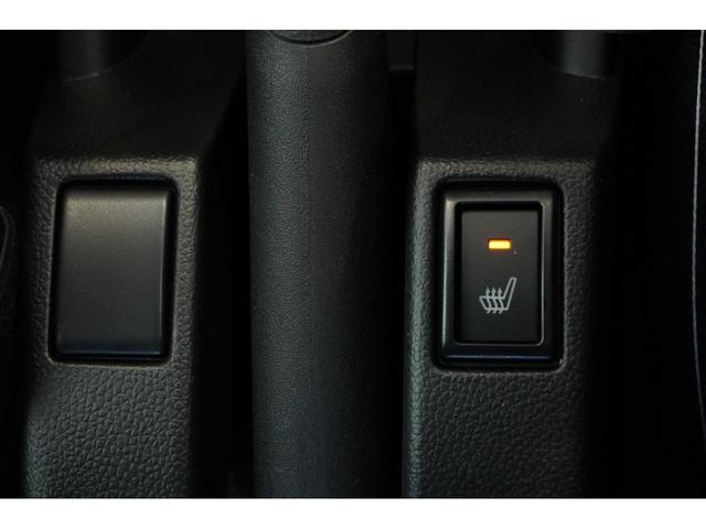 スイフトスポーツ ZC33S ファイナルエディション 6MT ターボ 全方位カメラ シートヒーター 専用17インチアルミホイール 専用ブレーキキャリパー 電格ミラー オートライト ステリモ ACC LEDヘッドライト 安全機能(31枚目)