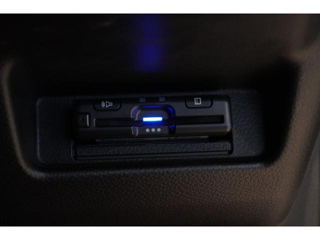 アルトワークス ベースグレード 5MT ターボ レカロシート KENWOOD製スピーカー 電格ミラー オートライト ステリモ DVD再生 Bluetooth ETC フロアマット ドアバイザー ディスチャージヘッドライト(11枚目)