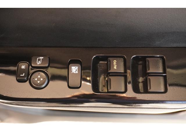 アルトワークス ベースグレード 5MT ターボ レカロシート KENWOOD製スピーカー 電格ミラー オートライト ステリモ DVD再生 Bluetooth ETC フロアマット ドアバイザー ディスチャージヘッドライト(25枚目)