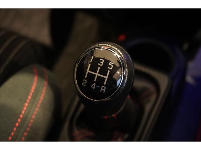 アルトワークス ベースグレード 5MT ターボ レカロシート KENWOOD製スピーカー 電格ミラー オートライト ステリモ DVD再生 Bluetooth ETC フロアマット ドアバイザー ディスチャージヘッドライト(27枚目)