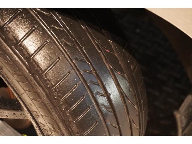 アルトワークス ベースグレード 5MT ターボ レカロシート KENWOOD製スピーカー 電格ミラー オートライト ステリモ DVD再生 Bluetooth ETC フロアマット ドアバイザー ディスチャージヘッドライト(32枚目)