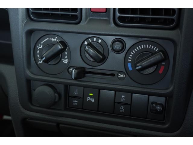 キャリイトラック ＫＣエアコン・パワステ　５ＭＴ　ラジオ　オートライト　ハロゲンヘッドライト　安全機能（17枚目）