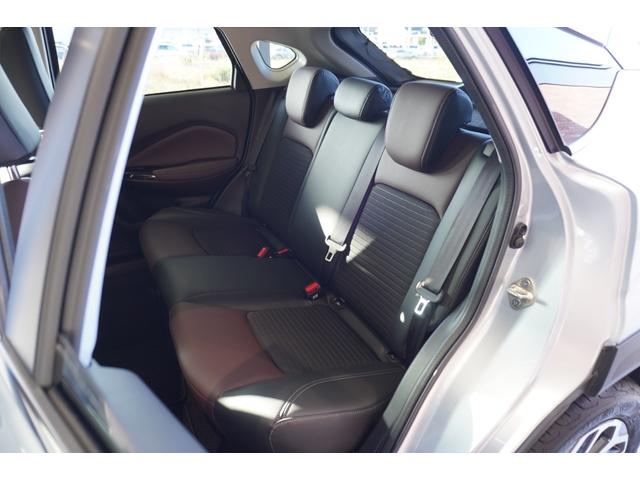 フロンクス ベースグレード 4WD メモリーナビ 全方位カメラ ドラレコ Bluetooth ETC フロアマット ハーフレザーシート ワイヤレス充電(22枚目)