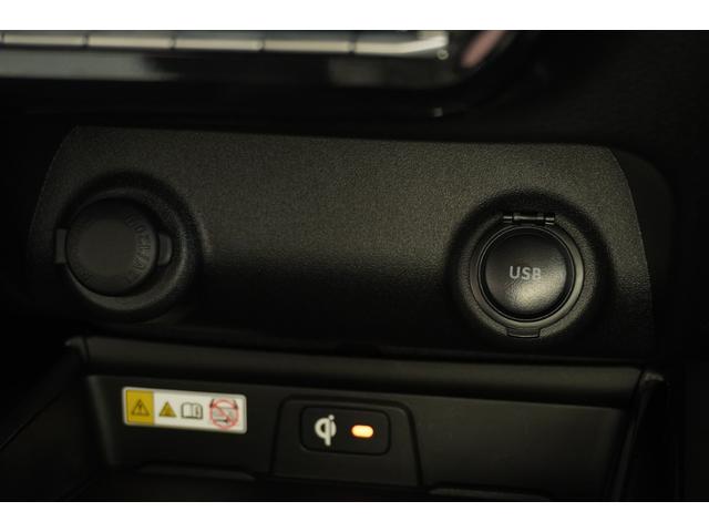 フロンクス ベースグレード 4WD メモリーナビ 全方位カメラ ドラレコ Bluetooth ETC フロアマット ハーフレザーシート ワイヤレス充電(35枚目)