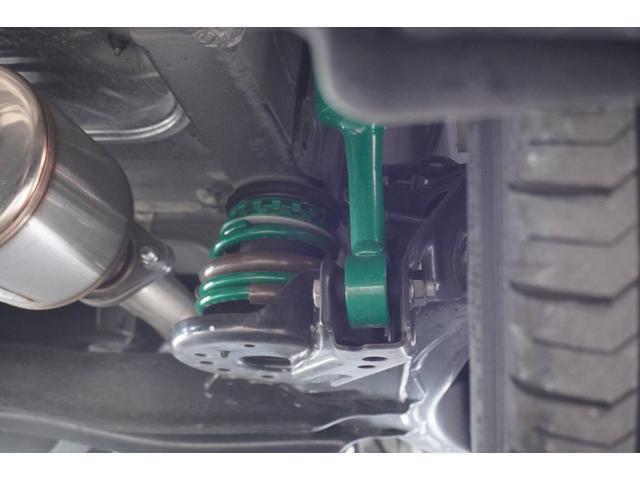 スイフトスポーツ ベースグレード 外クラッチペダル スピードリミッターカット ワンオーナー メモリーナビ 全方位カメラ SWKカーボンハンドル ETC フロアマット HKSマフラー・スーパーパワーフロウ ・シーケンシャルブローバルブ レカロシート TEIN車高調(12枚目)