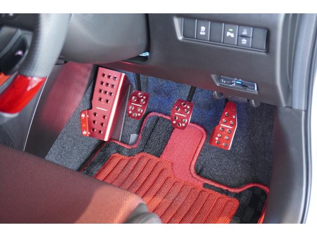 スイフトスポーツ ベースグレード 外クラッチペダル スピードリミッターカット ワンオーナー メモリーナビ 全方位カメラ SWKカーボンハンドル ETC フロアマット HKSマフラー・スーパーパワーフロウ ・シーケンシャルブローバルブ レカロシート TEIN車高調(13枚目)