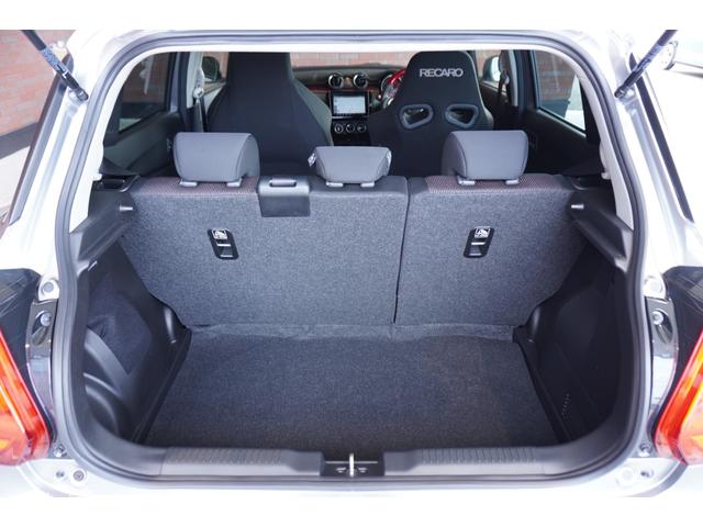 スイフトスポーツ ベースグレード 外クラッチペダル スピードリミッターカット ワンオーナー メモリーナビ 全方位カメラ SWKカーボンハンドル ETC フロアマット HKSマフラー・スーパーパワーフロウ ・シーケンシャルブローバルブ レカロシート TEIN車高調(26枚目)