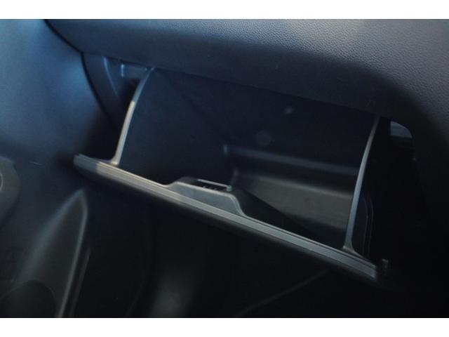 スイフト ＸＲリミテッド　メモリーナビ　全方位カメラ　ドラレコ　ＥＴＣ　フロアマット　ドアバイザー（32枚目）