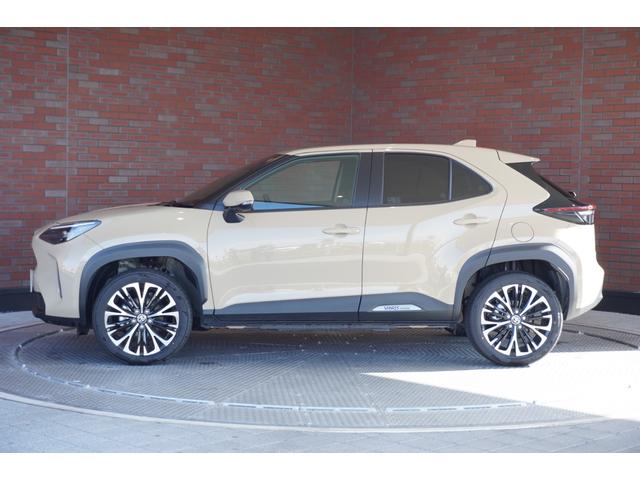 ヤリスクロス ハイブリッドＺ　レンタＵＰ　ディスプレイオーディオ　フルセグＴＶ　全方位カメラ　ドラレコ　ＥＴＣ２．０　フロアマット（6枚目）