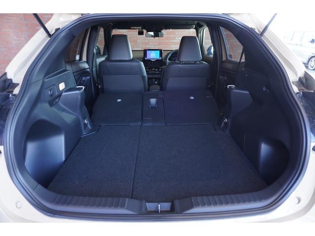 ヤリスクロス ハイブリッドＺ　レンタＵＰ　ディスプレイオーディオ　フルセグＴＶ　全方位カメラ　ドラレコ　ＥＴＣ２．０　フロアマット（24枚目）