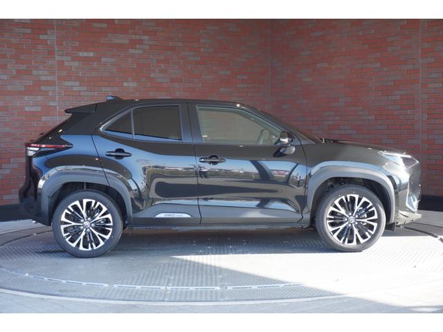 ヤリスクロス ハイブリッドＺ　レンタＵＰ　メモリーナビ　全方位　ドラレコ　レンタＵＰ　メモリーナビ　全方位カメラ　ドラレコ（カロッツェリア）　ＥＴＣ　ＨＤＭＩ　ハンドルヒーター（5枚目）