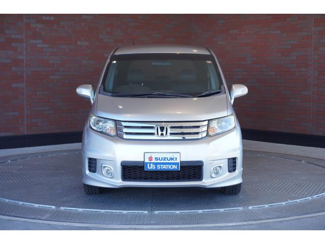 フリードスパイク G エアロ メモリーナビ バックカメラ フルセグTV CD再生 DVD再生 Bluetooth ETC フロアマット ドアバイザー(8枚目)