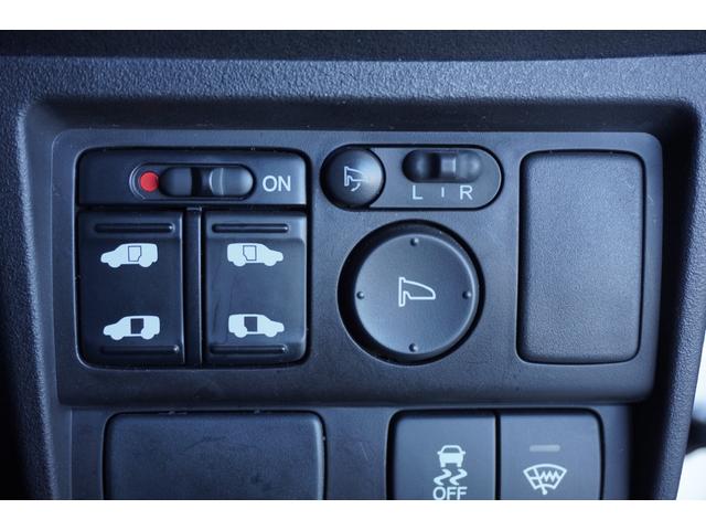 フリードスパイク G エアロ メモリーナビ バックカメラ フルセグTV CD再生 DVD再生 Bluetooth ETC フロアマット ドアバイザー(26枚目)