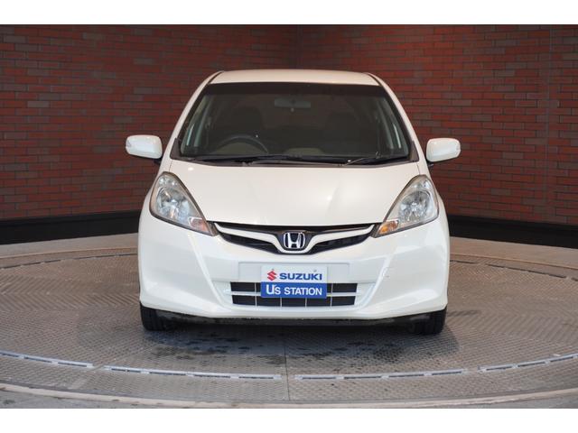 フィット １３Ｇ・スマートセレクション　ファインスタイル　メモリーナビ　バックカメラ　ＥＴＣ　フロアマット　ドアバイザー（8枚目）