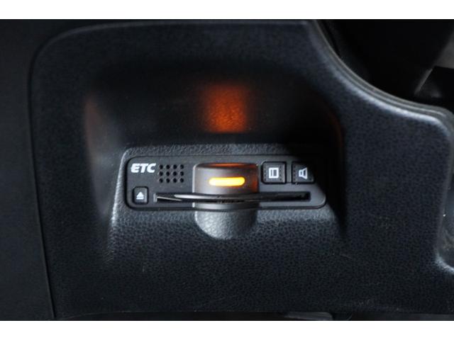 フィット １３Ｇ・スマートセレクション　ファインスタイル　メモリーナビ　バックカメラ　ＥＴＣ　フロアマット　ドアバイザー（12枚目）