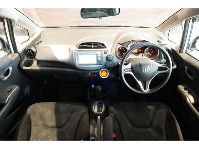 フィット １３Ｇ・スマートセレクション　ファインスタイル　メモリーナビ　バックカメラ　ＥＴＣ　フロアマット　ドアバイザー（17枚目）