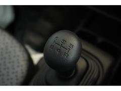 ������ͭ���θܵ���­�١���ؤ���Ź�Ǥϡ�����Źĺ�����٤ƤΤ����ͤˤ���­���������뤴�б�����«���Ƥ���ޤ� 6